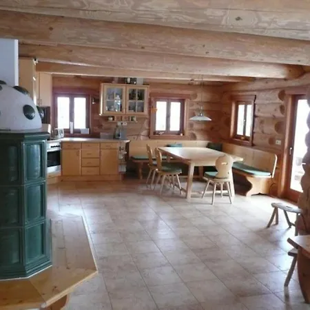 Traum-blockhaus Mit Panoramablick